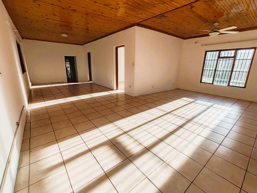 3 Bedroom Property for Sale in Sea Park KwaZulu-Natal