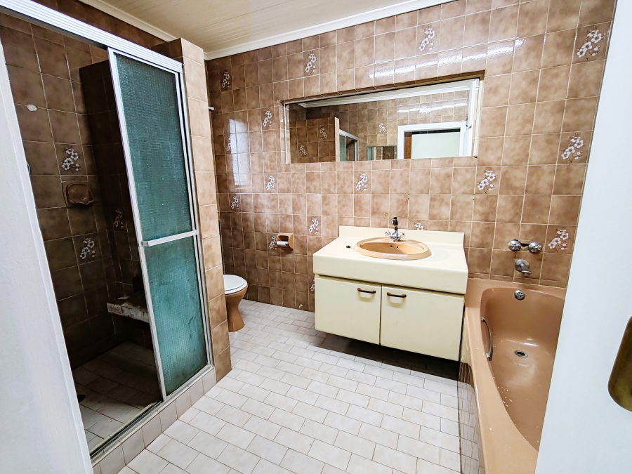 3 Bedroom Property for Sale in Sea Park KwaZulu-Natal