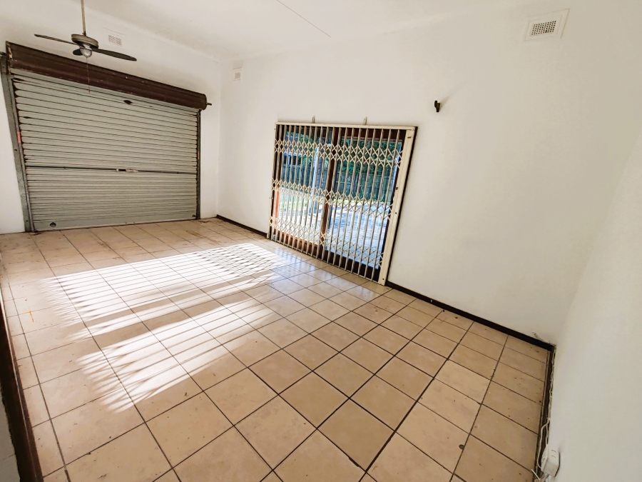 3 Bedroom Property for Sale in Sea Park KwaZulu-Natal