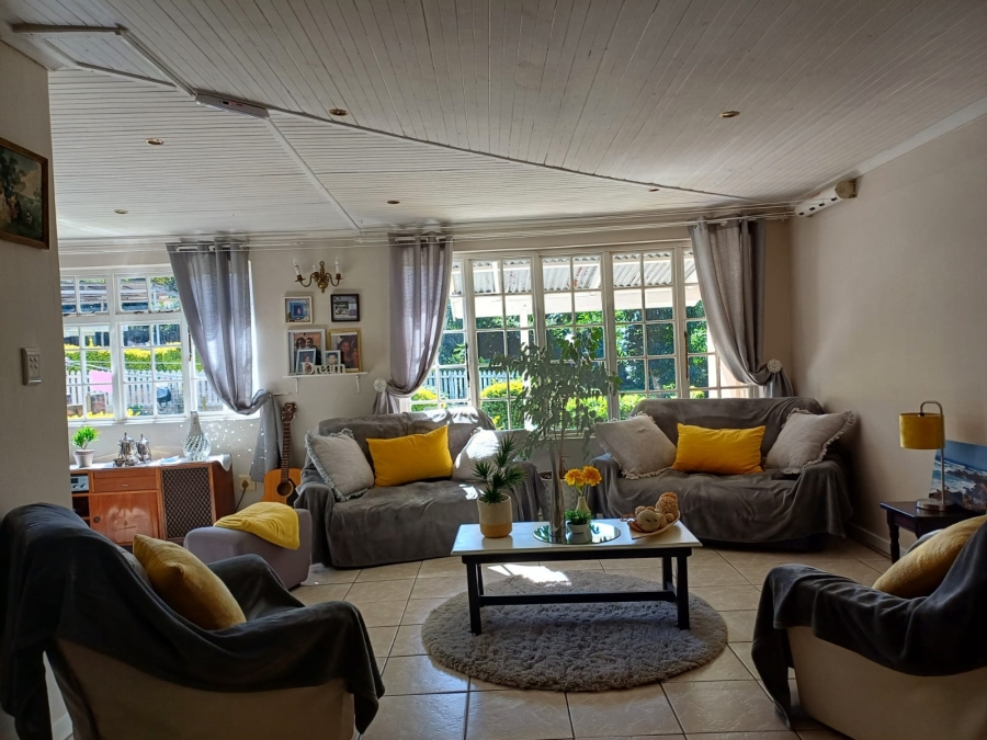 6 Bedroom Property for Sale in Worlds View KwaZulu-Natal