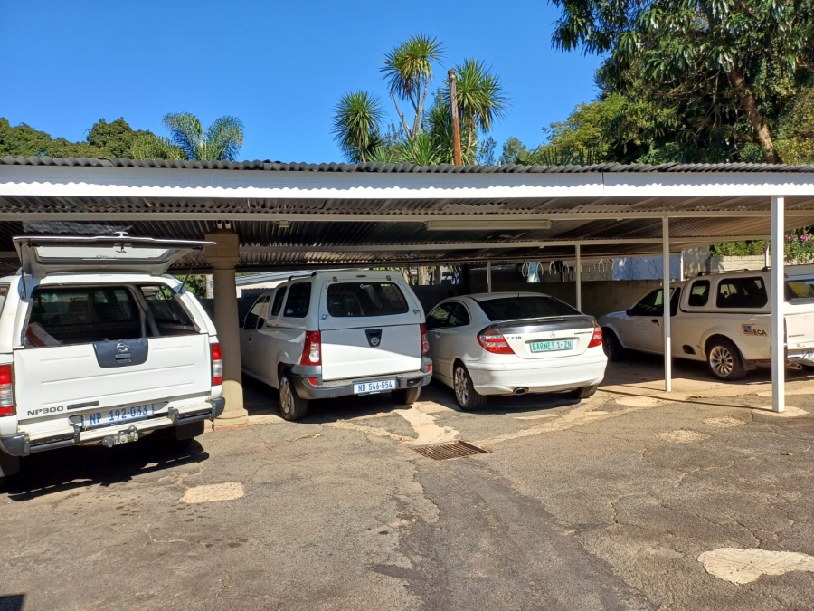 6 Bedroom Property for Sale in Worlds View KwaZulu-Natal