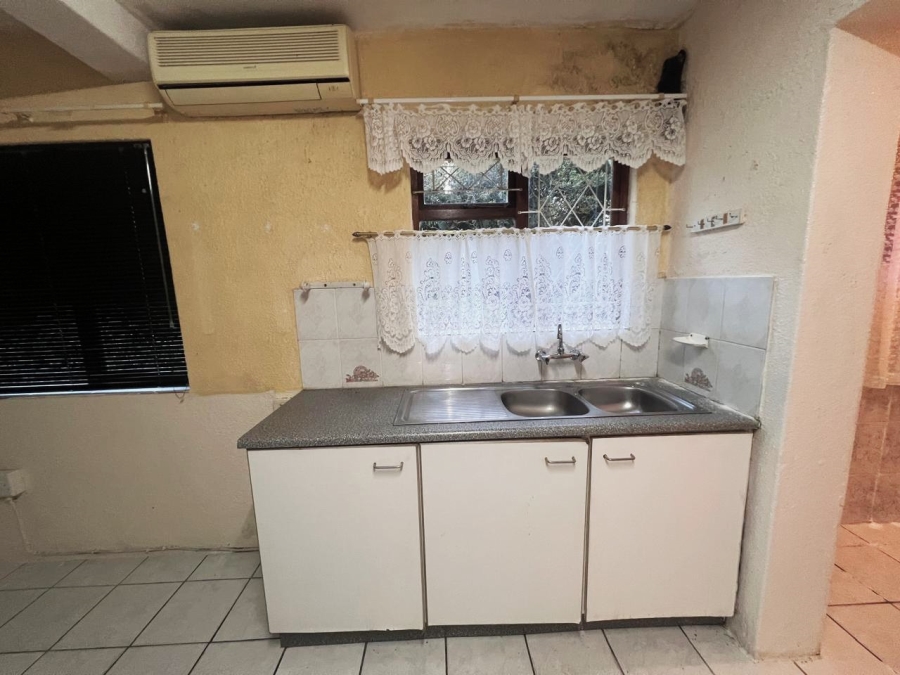 To Let 1 Bedroom Property for Rent in Margate KwaZulu-Natal