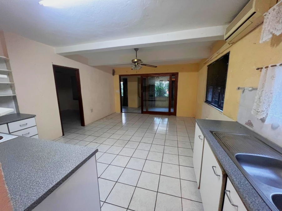 To Let 1 Bedroom Property for Rent in Margate KwaZulu-Natal