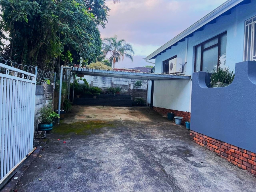 To Let 1 Bedroom Property for Rent in Margate KwaZulu-Natal