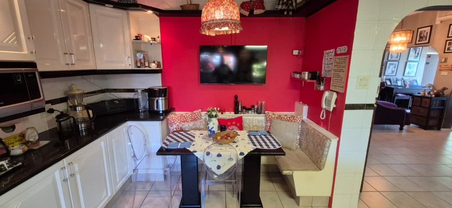 3 Bedroom Property for Sale in Ocean View KwaZulu-Natal