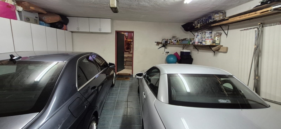 3 Bedroom Property for Sale in Ocean View KwaZulu-Natal