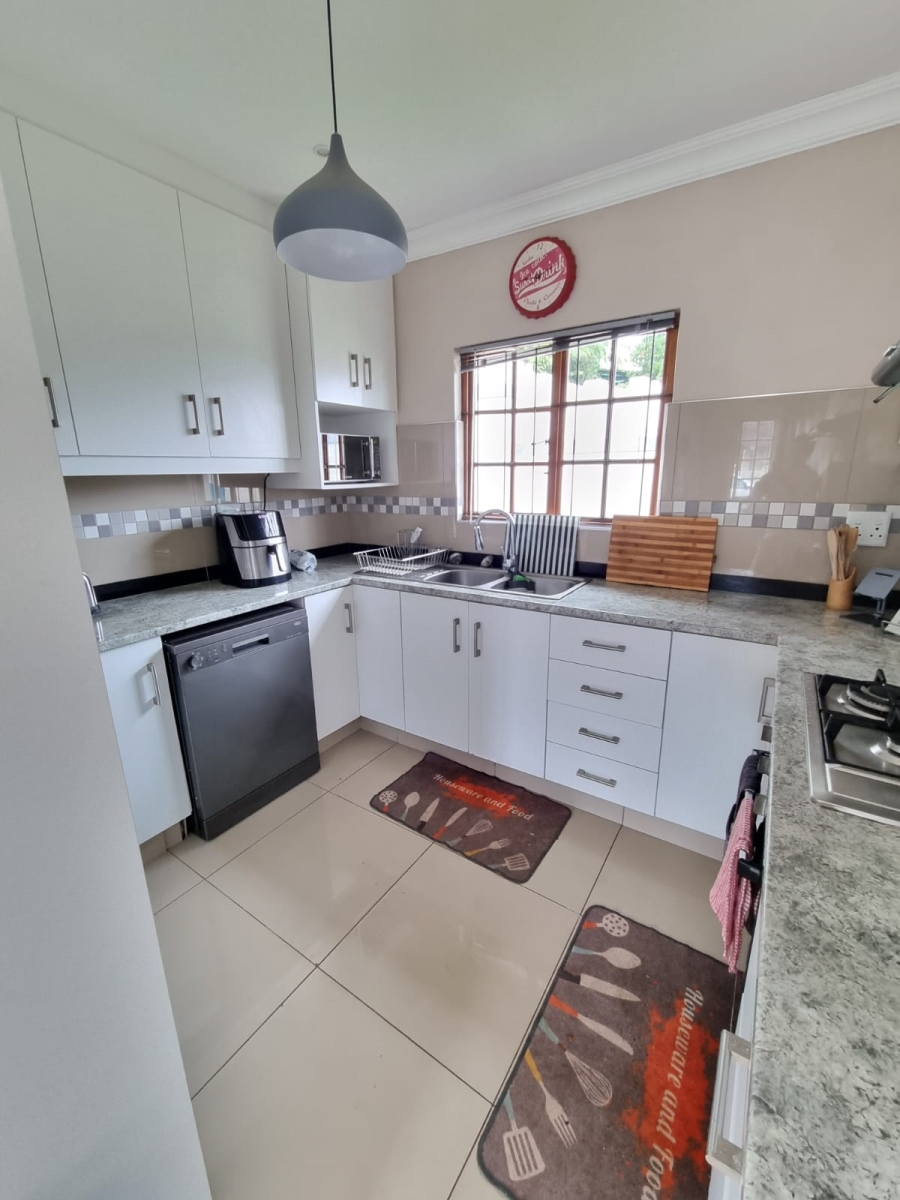 To Let 2 Bedroom Property for Rent in Waterfall KwaZulu-Natal
