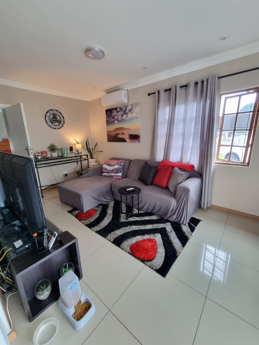 To Let 2 Bedroom Property for Rent in Waterfall KwaZulu-Natal