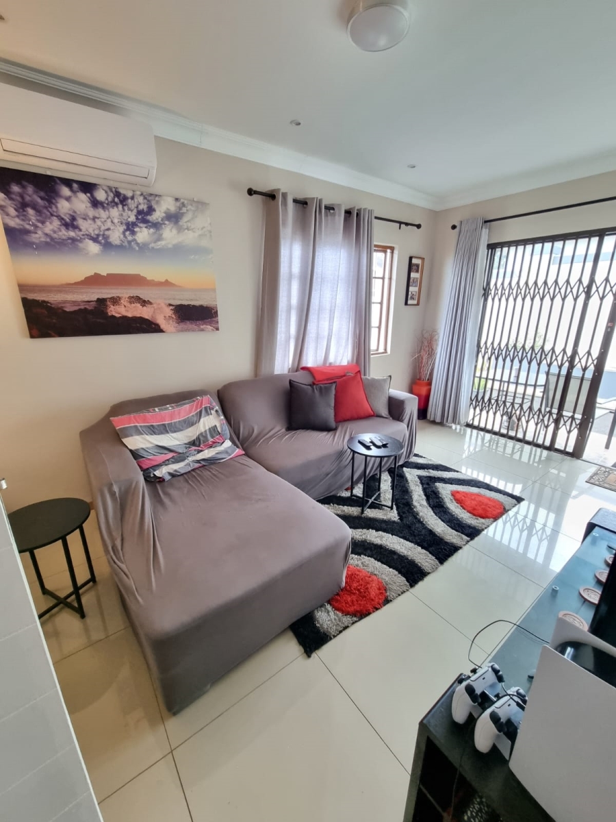 To Let 2 Bedroom Property for Rent in Waterfall KwaZulu-Natal
