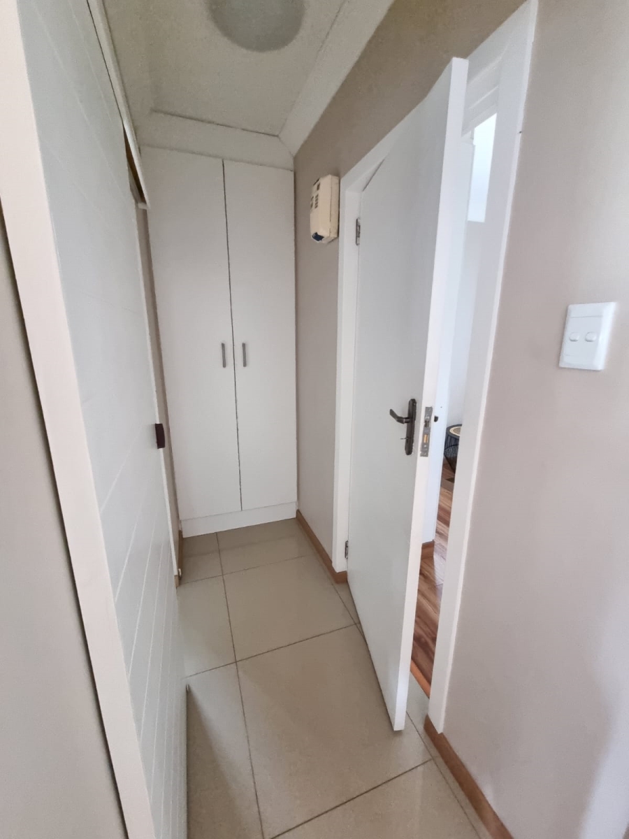 To Let 2 Bedroom Property for Rent in Waterfall KwaZulu-Natal