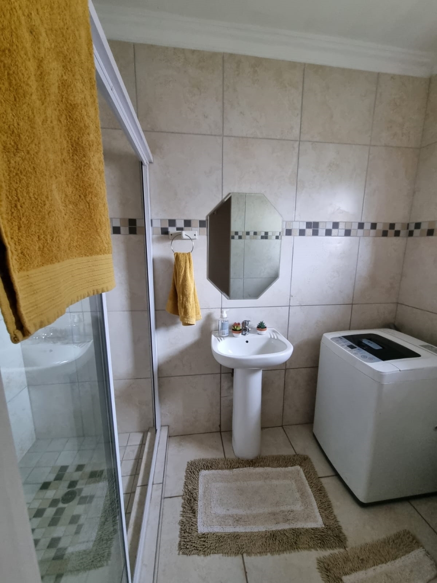 To Let 2 Bedroom Property for Rent in Waterfall KwaZulu-Natal