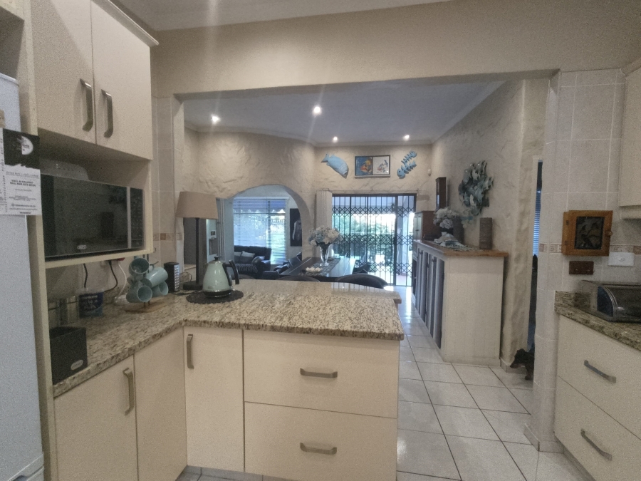 2 Bedroom Property for Sale in Deepdale KwaZulu-Natal