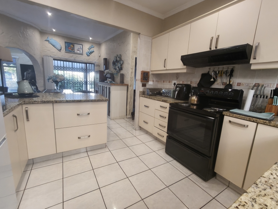 2 Bedroom Property for Sale in Deepdale KwaZulu-Natal