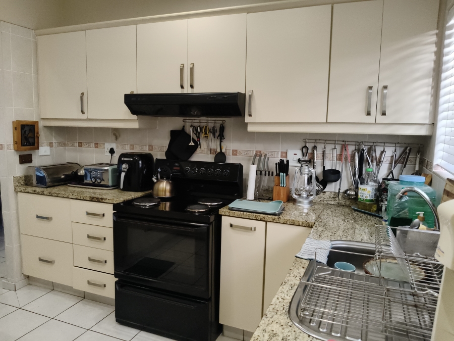 2 Bedroom Property for Sale in Deepdale KwaZulu-Natal