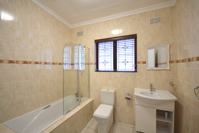 2 Bedroom Property for Sale in Deepdale KwaZulu-Natal