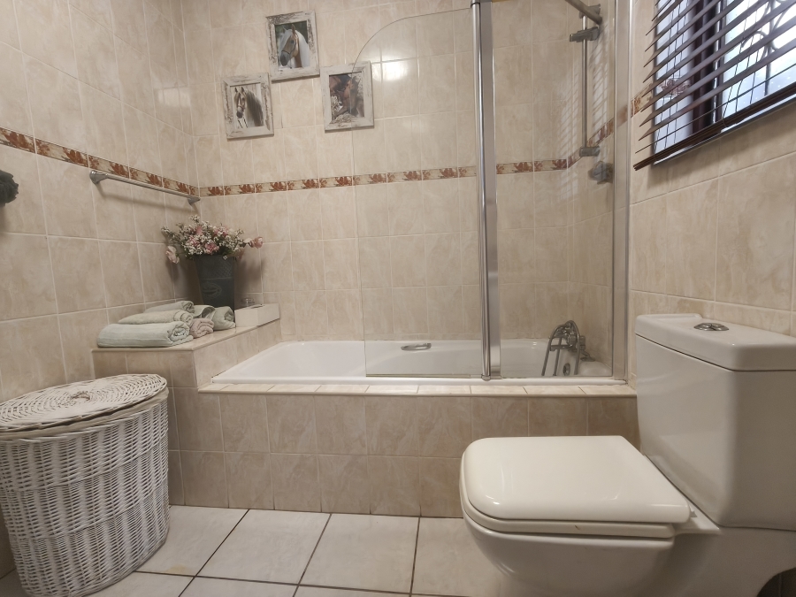 2 Bedroom Property for Sale in Deepdale KwaZulu-Natal