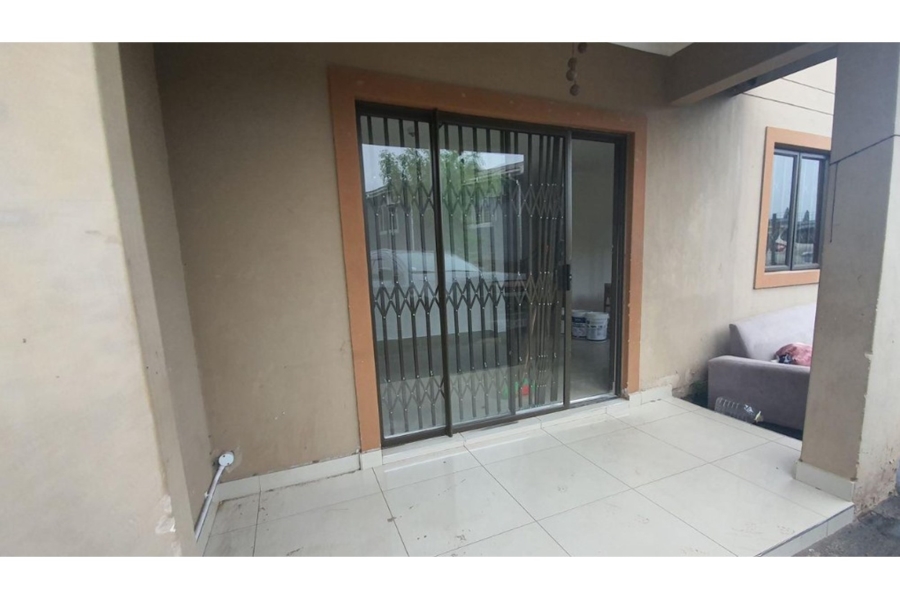 To Let 3 Bedroom Property for Rent in Grove End KwaZulu-Natal