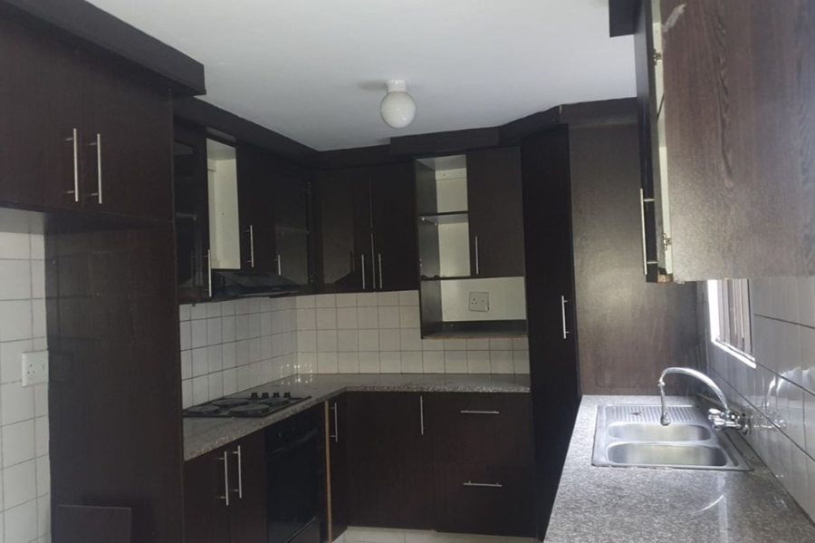 To Let 3 Bedroom Property for Rent in Grove End KwaZulu-Natal