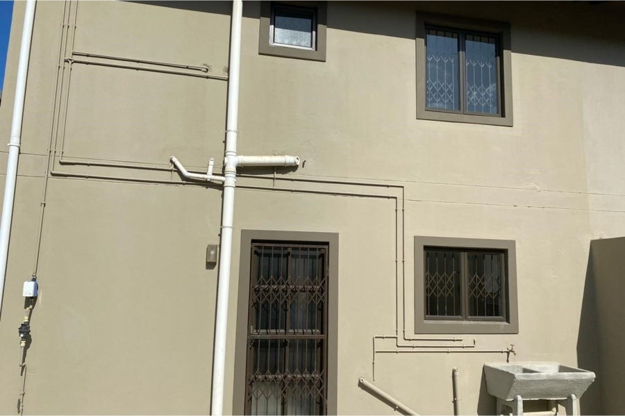 3 Bedroom Property for Sale in Northcroft KwaZulu-Natal