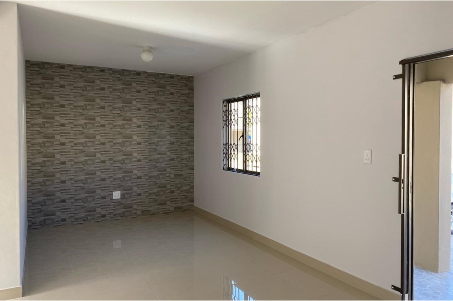 3 Bedroom Property for Sale in Northcroft KwaZulu-Natal
