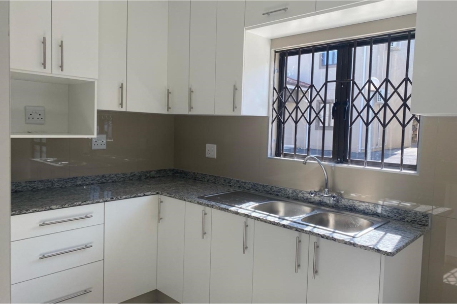 3 Bedroom Property for Sale in Northcroft KwaZulu-Natal