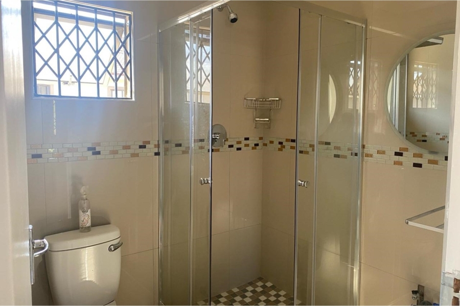 3 Bedroom Property for Sale in Northcroft KwaZulu-Natal