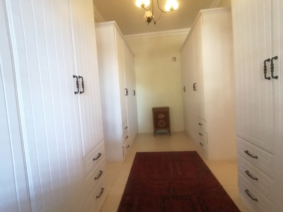 5 Bedroom Property for Sale in Shortens Country Estate KwaZulu-Natal