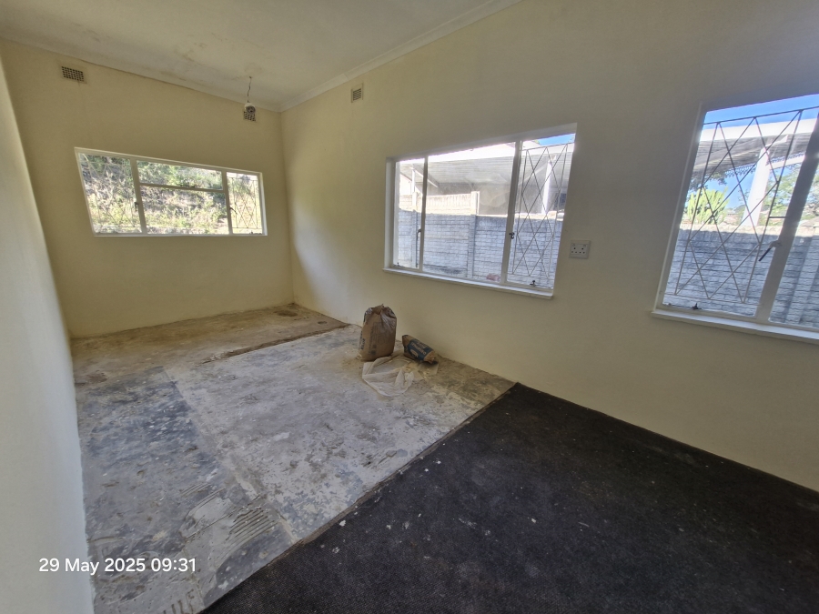 4 Bedroom Property for Sale in Mount Vernon KwaZulu-Natal