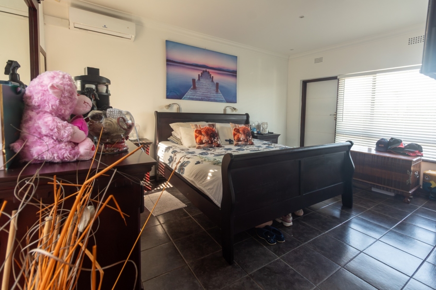 3 Bedroom Property for Sale in Ocean View KwaZulu-Natal