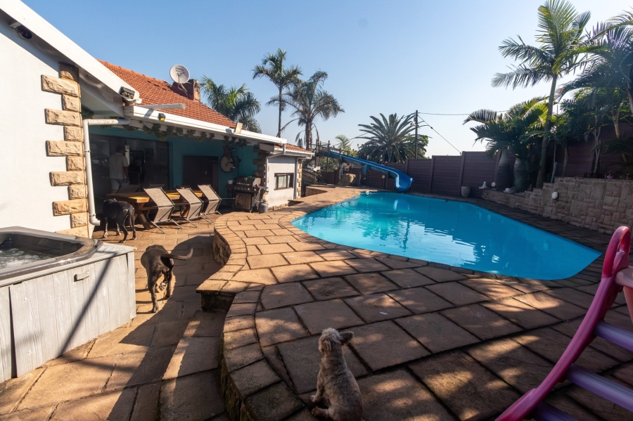 3 Bedroom Property for Sale in Ocean View KwaZulu-Natal