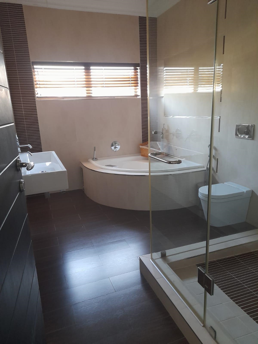 8 Bedroom Property for Sale in Umhlanga KwaZulu-Natal