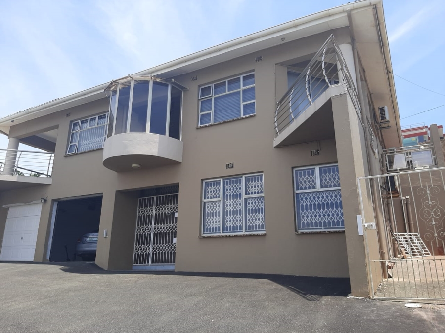 5 Bedroom Property for Sale in Treasure Beach KwaZulu-Natal