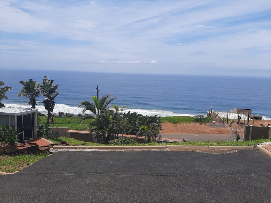 5 Bedroom Property for Sale in Treasure Beach KwaZulu-Natal