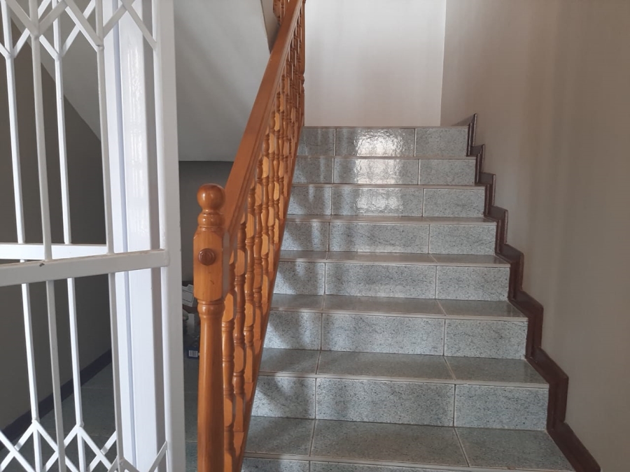 5 Bedroom Property for Sale in Treasure Beach KwaZulu-Natal