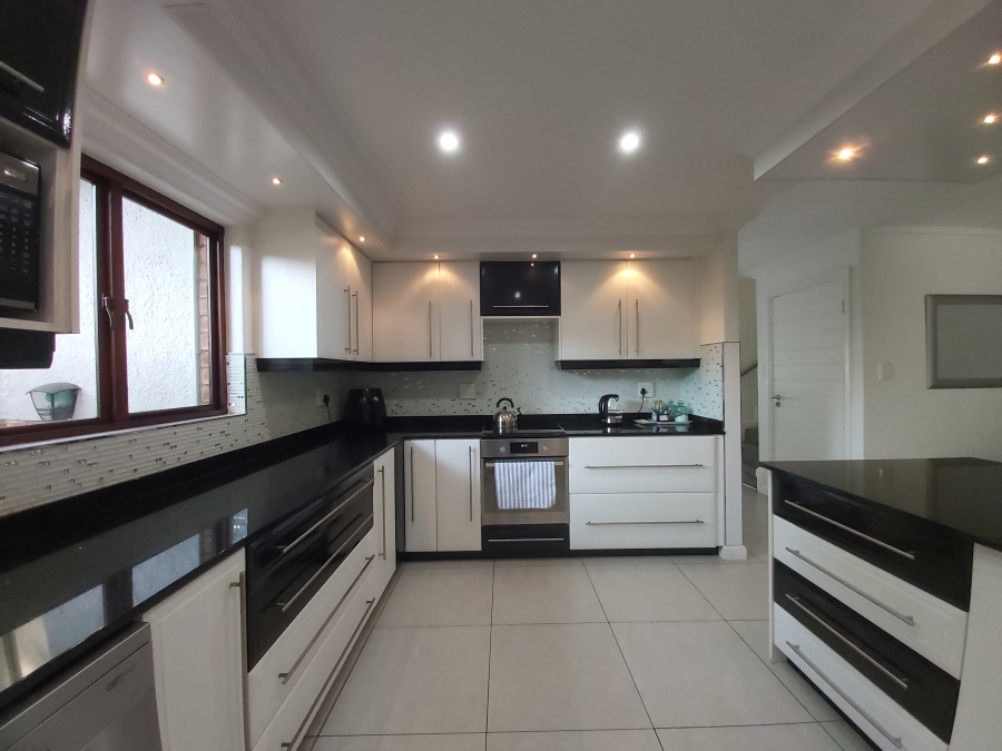 3 Bedroom Property for Sale in Umhlanga KwaZulu-Natal