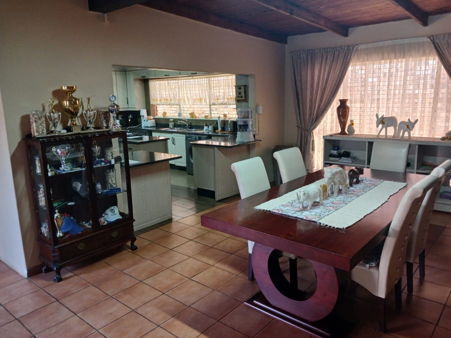 4 Bedroom Property for Sale in Huttenheights KwaZulu-Natal