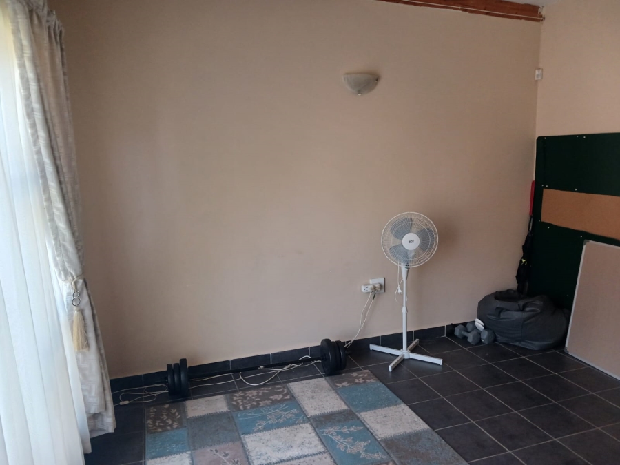 4 Bedroom Property for Sale in Huttenheights KwaZulu-Natal