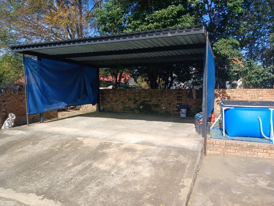 4 Bedroom Property for Sale in Huttenheights KwaZulu-Natal
