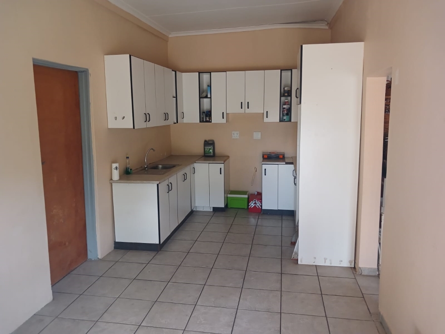 4 Bedroom Property for Sale in Huttenheights KwaZulu-Natal