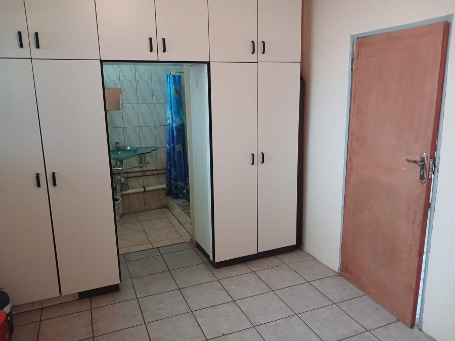 4 Bedroom Property for Sale in Huttenheights KwaZulu-Natal