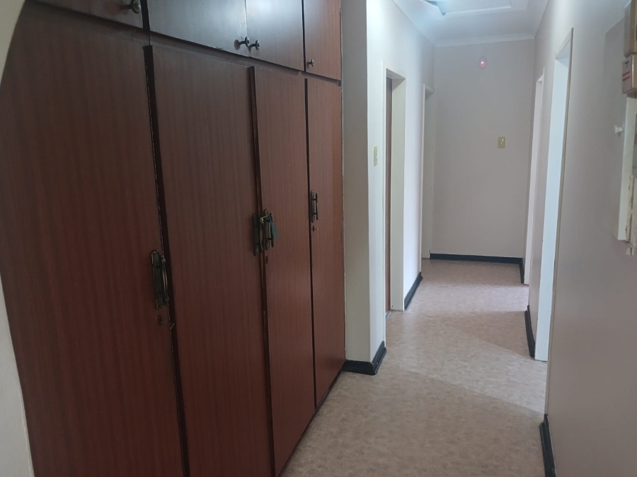 3 Bedroom Property for Sale in Huttenheights KwaZulu-Natal