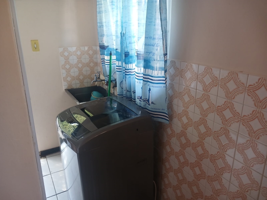 3 Bedroom Property for Sale in Huttenheights KwaZulu-Natal