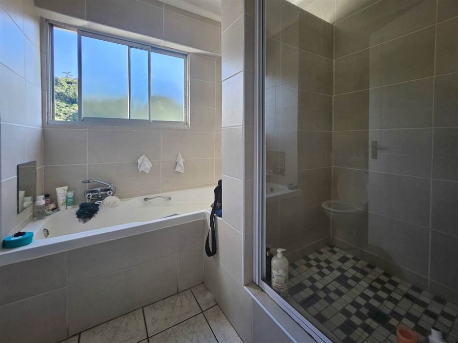 3 Bedroom Property for Sale in Amanzimtoti KwaZulu-Natal