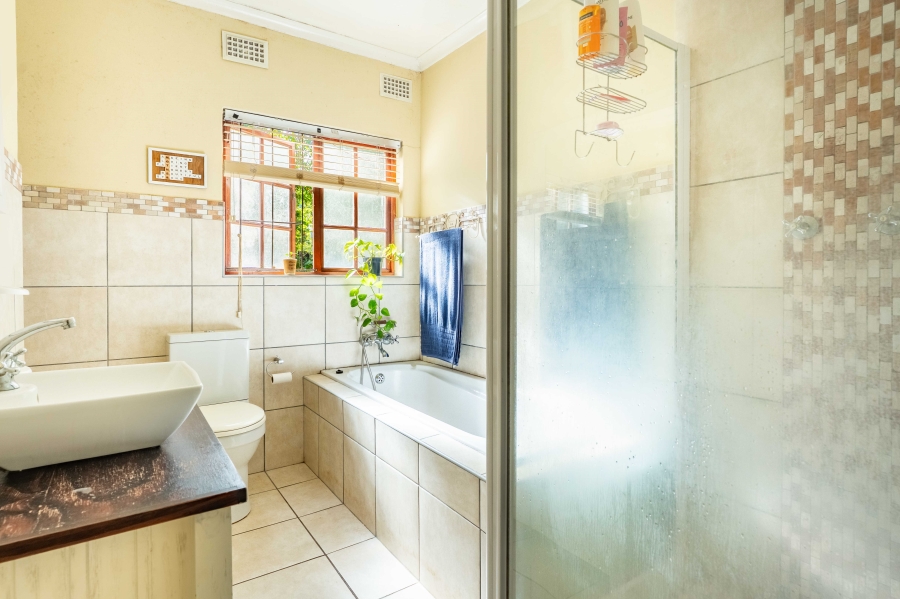 4 Bedroom Property for Sale in Kloof KwaZulu-Natal