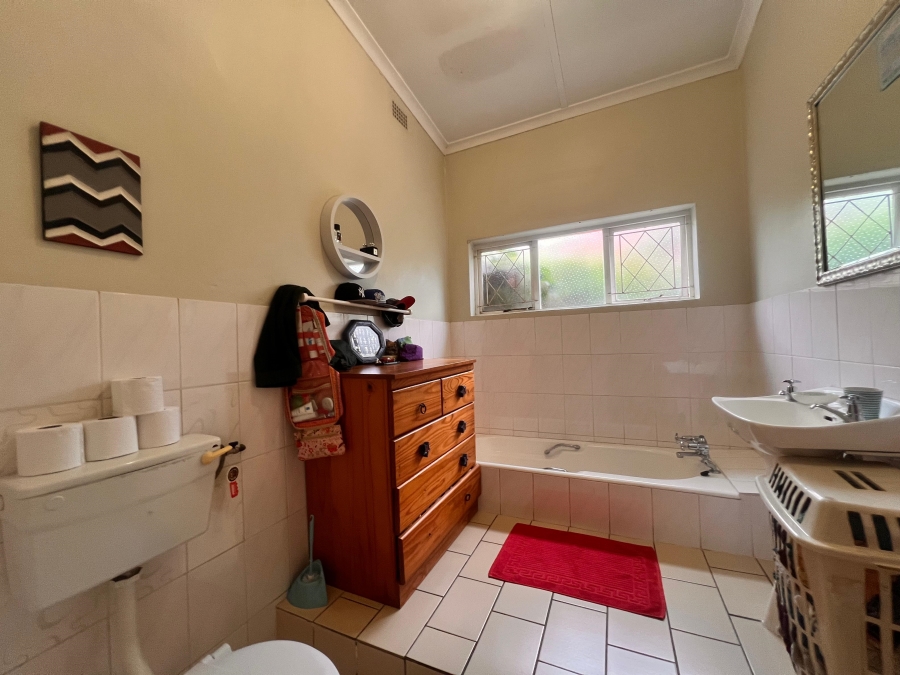 4 Bedroom Property for Sale in Windermere KwaZulu-Natal