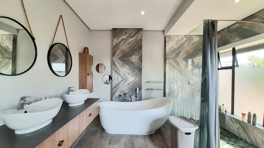 4 Bedroom Property for Sale in Sheffield Beach KwaZulu-Natal