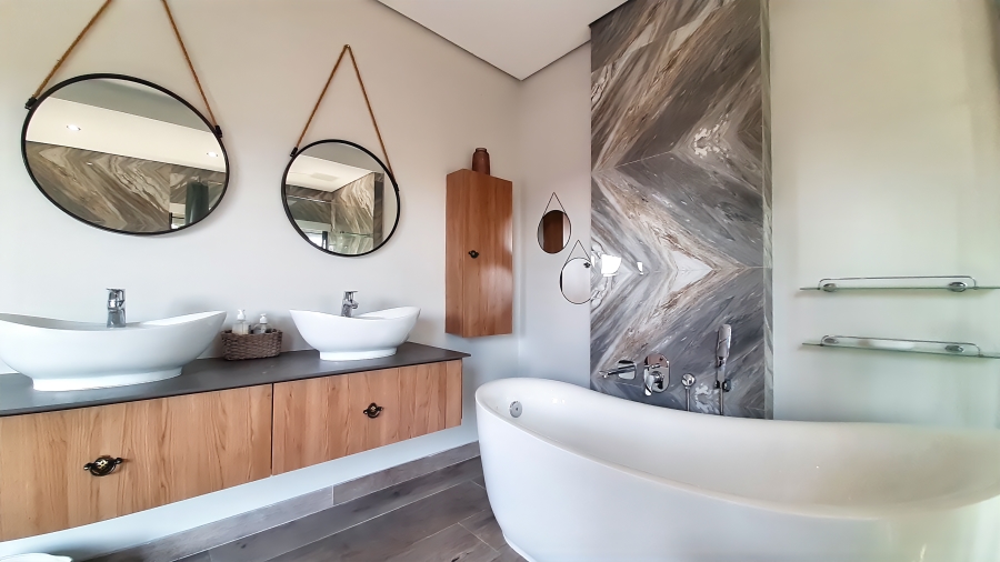 4 Bedroom Property for Sale in Sheffield Beach KwaZulu-Natal