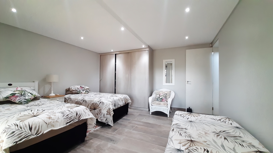 4 Bedroom Property for Sale in Sheffield Beach KwaZulu-Natal