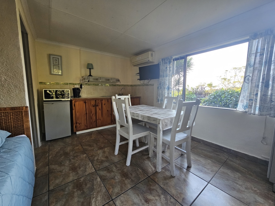 6 Bedroom Property for Sale in Sea Park KwaZulu-Natal