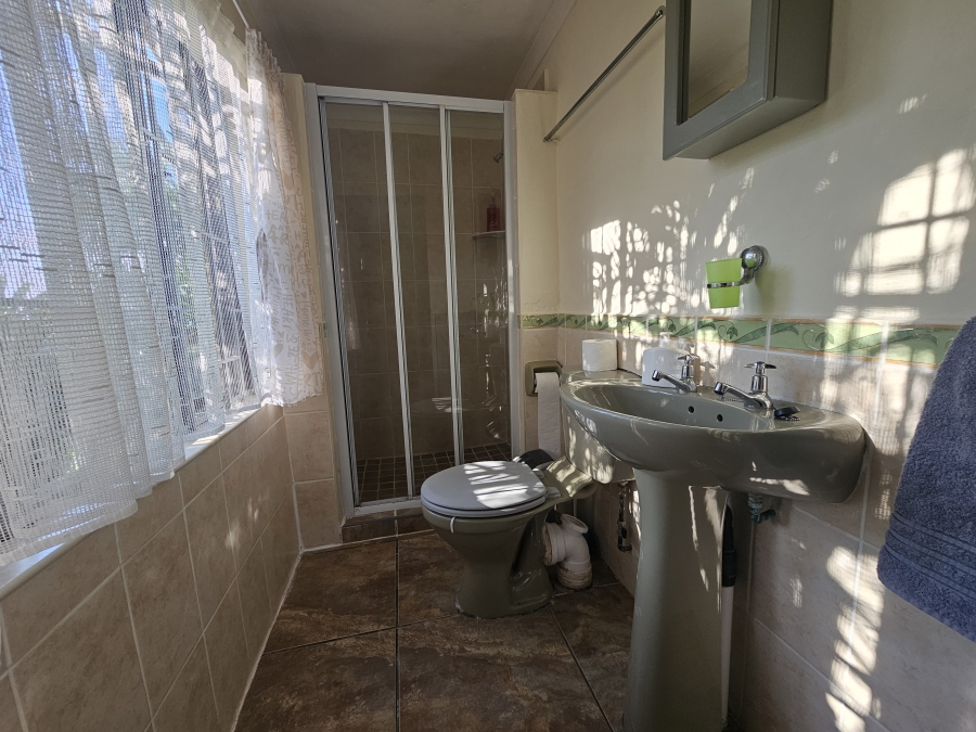 6 Bedroom Property for Sale in Sea Park KwaZulu-Natal